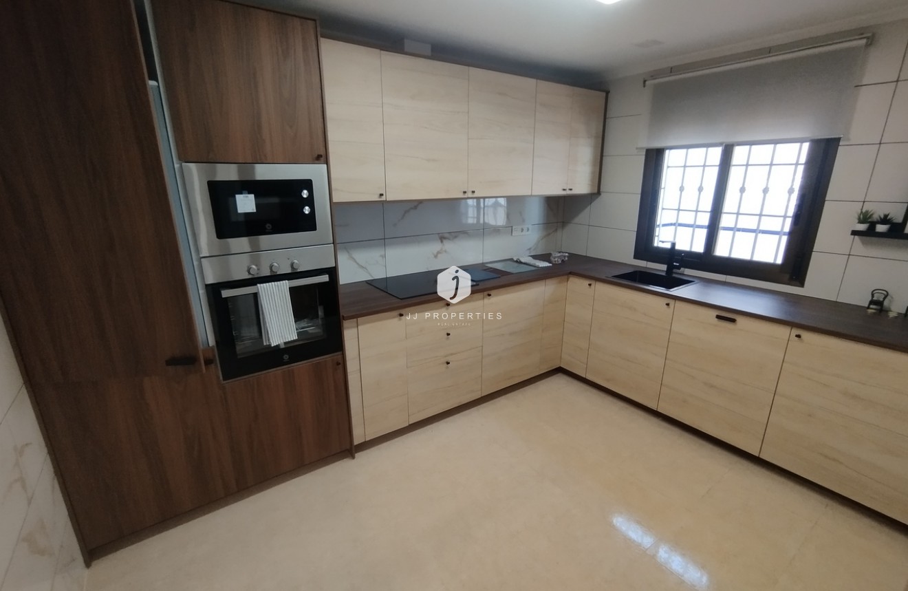 Segunda mano - Chalet -
San Miguel de Salinas - Inland