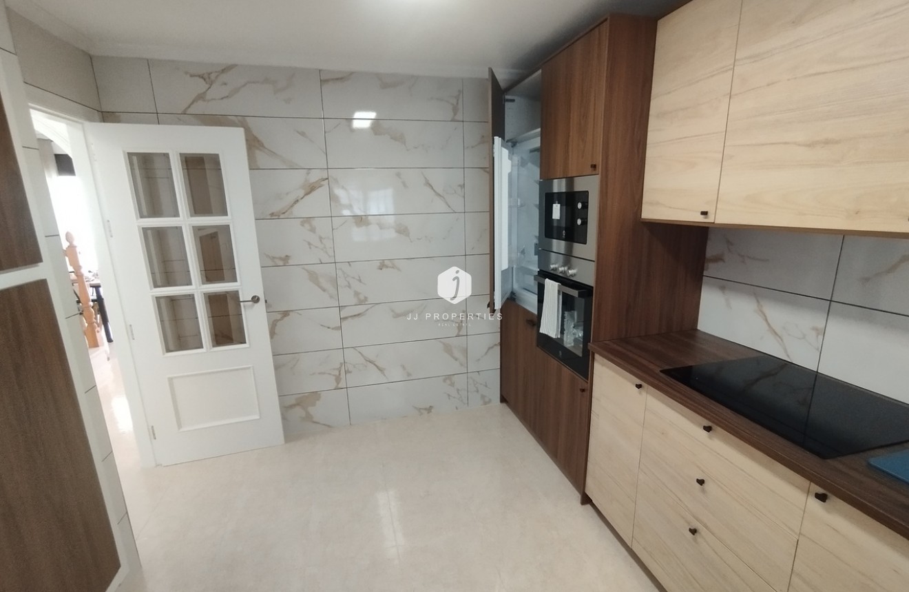 Segunda mano - Chalet -
San Miguel de Salinas - Inland