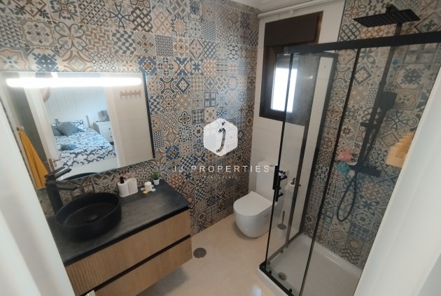 Segunda mano - Chalet -
San Miguel de Salinas - Inland