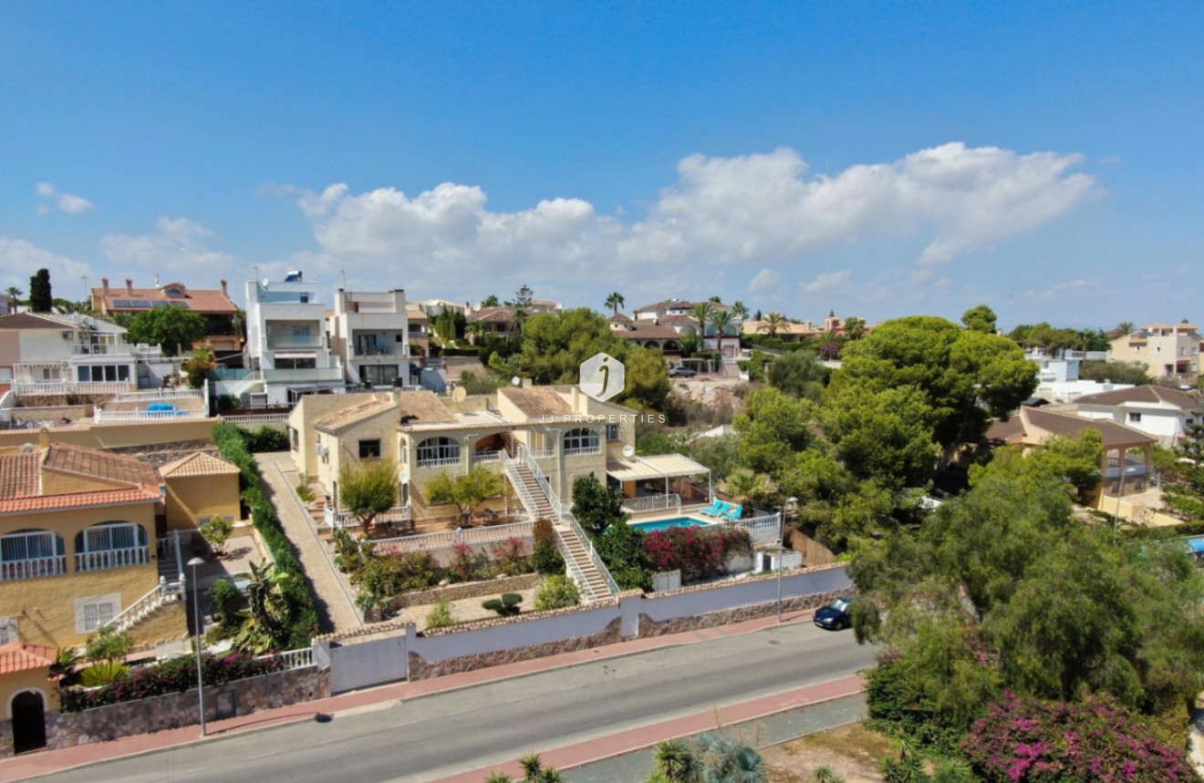 Segunda mano - Villa -
Torrevieja - Costa Blanca