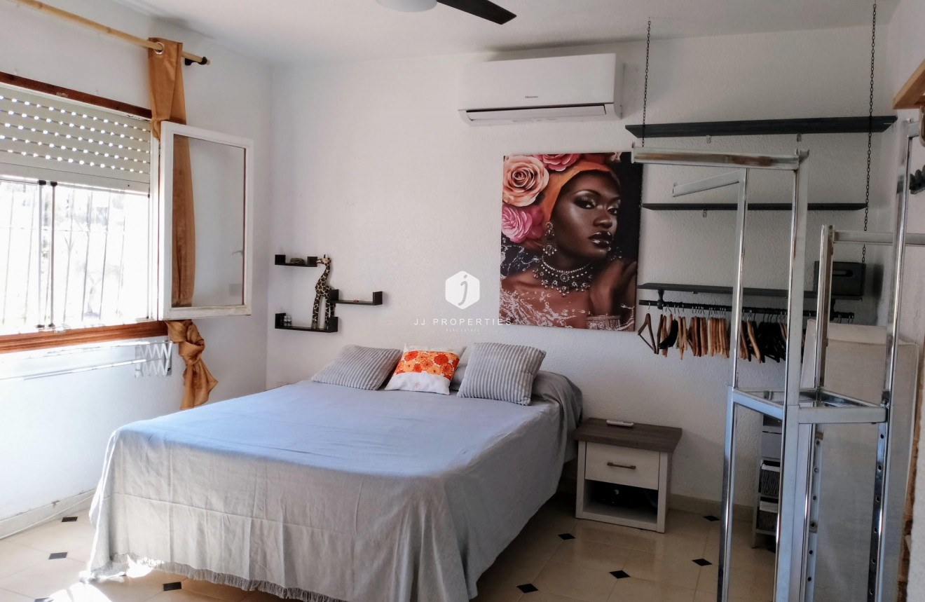 Segunda mano - Villa -
Torrevieja - Costa Blanca