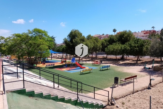 Segunda mano - Villa -
Torrevieja - Costa Blanca