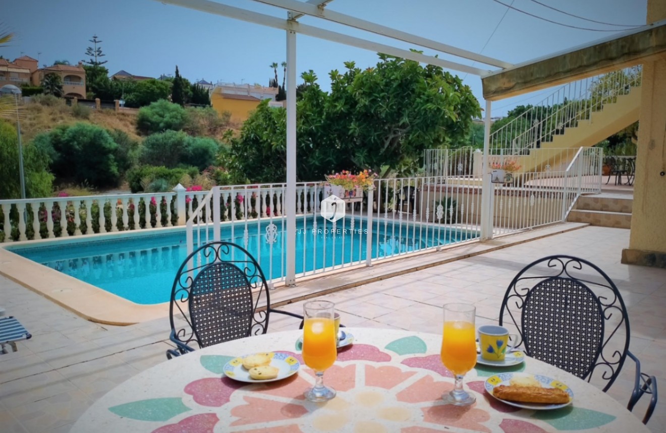 Segunda mano - Villa -
Torrevieja - Costa Blanca