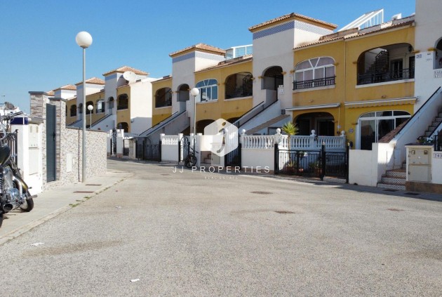 Segunda mano - Chalet -
Torrevieja - Los Balcones
