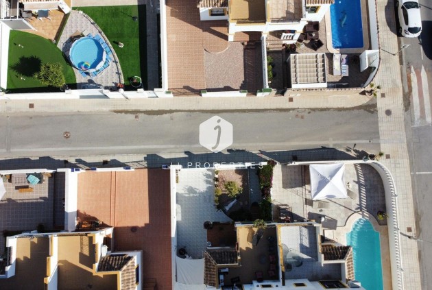 Segunda mano - Chalet -
Torrevieja - Los Balcones