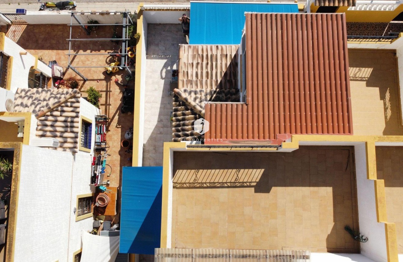 Segunda mano - Chalet -
Torrevieja - Los Balcones