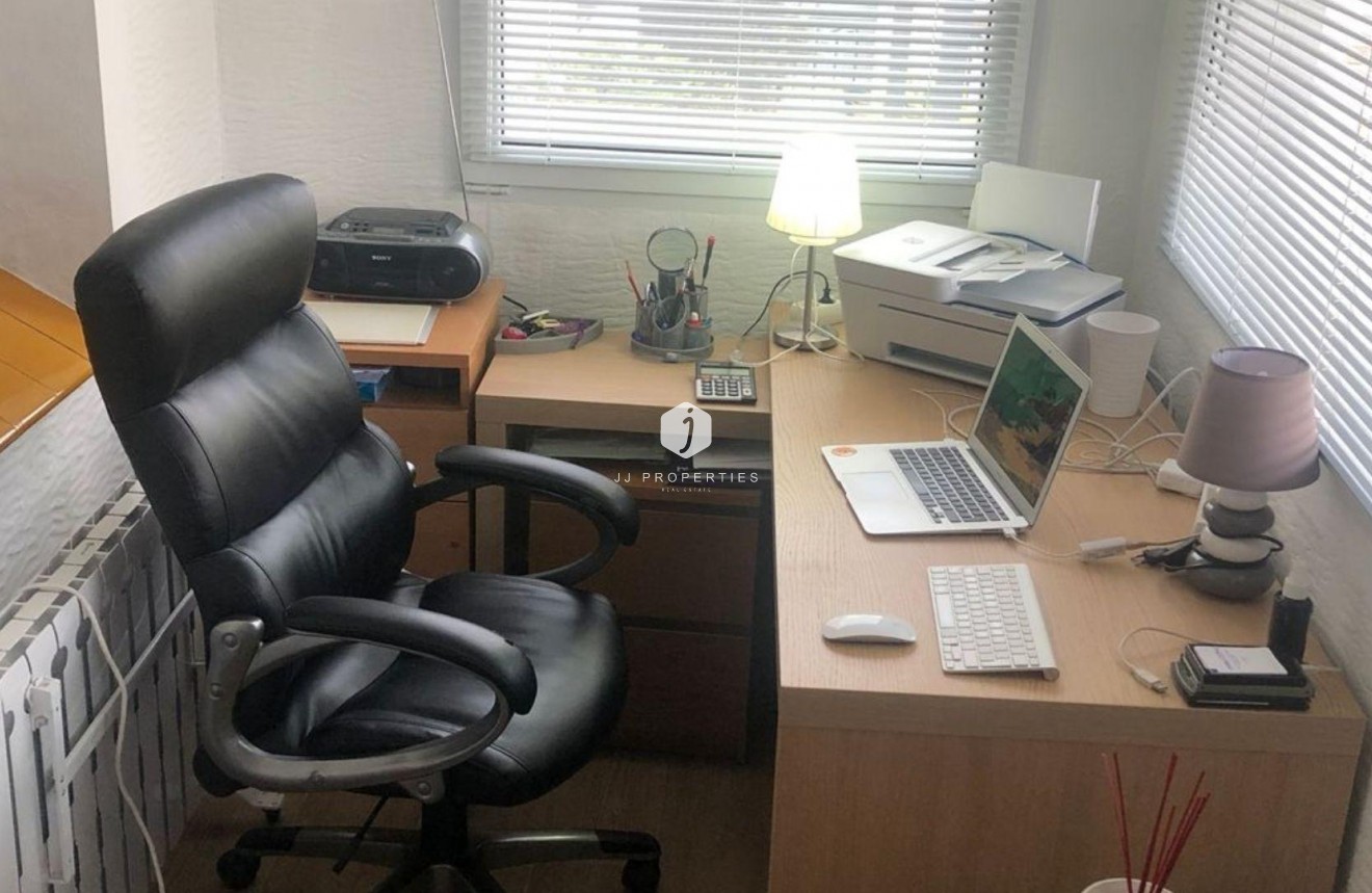 Segunda mano - Chalet -
Torrevieja - Los Balcones