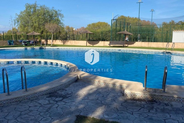 Segunda mano - Chalet -
Torrevieja - Los Balcones