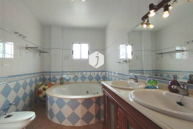 Segunda mano - Villa -
Torrevieja - La Siesta - El Salado - Torreta