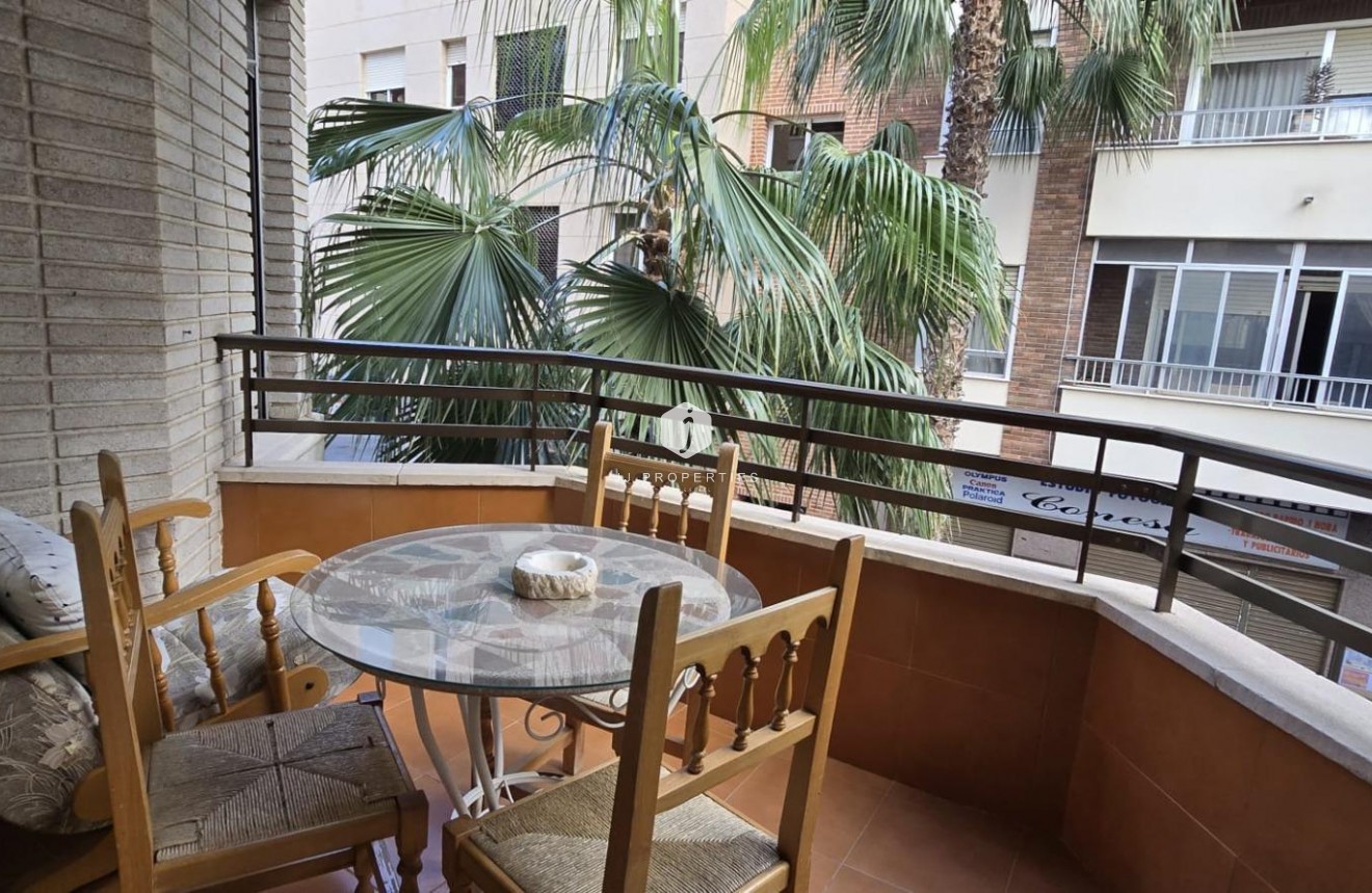 D'occasion - Appartement -
Torrevieja - Centro