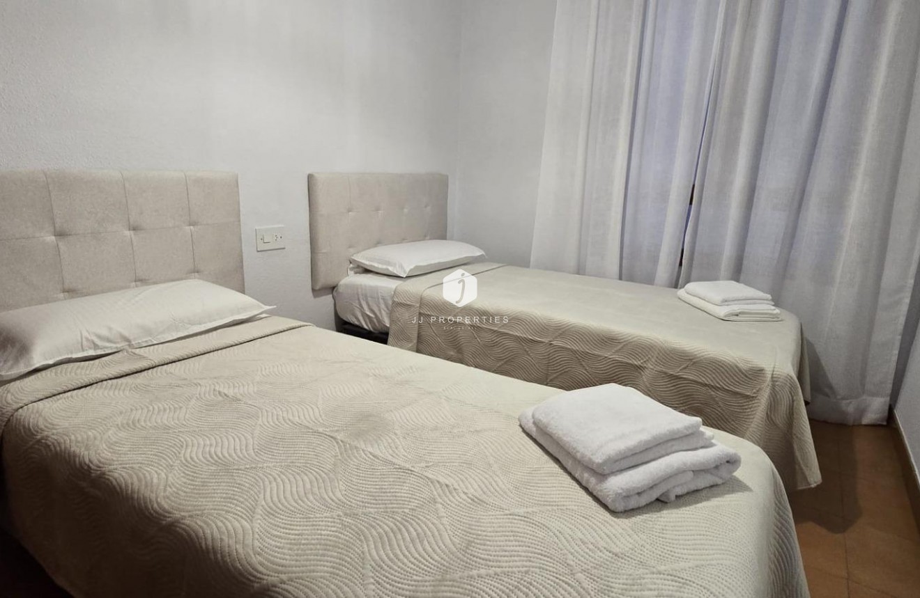 D'occasion - Appartement -
Torrevieja - Centro