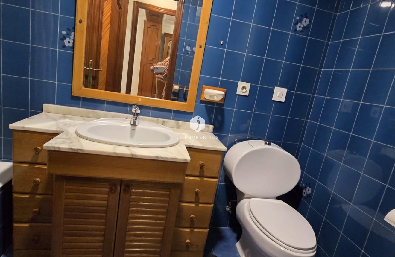 D'occasion - Appartement -
Torrevieja - Centro