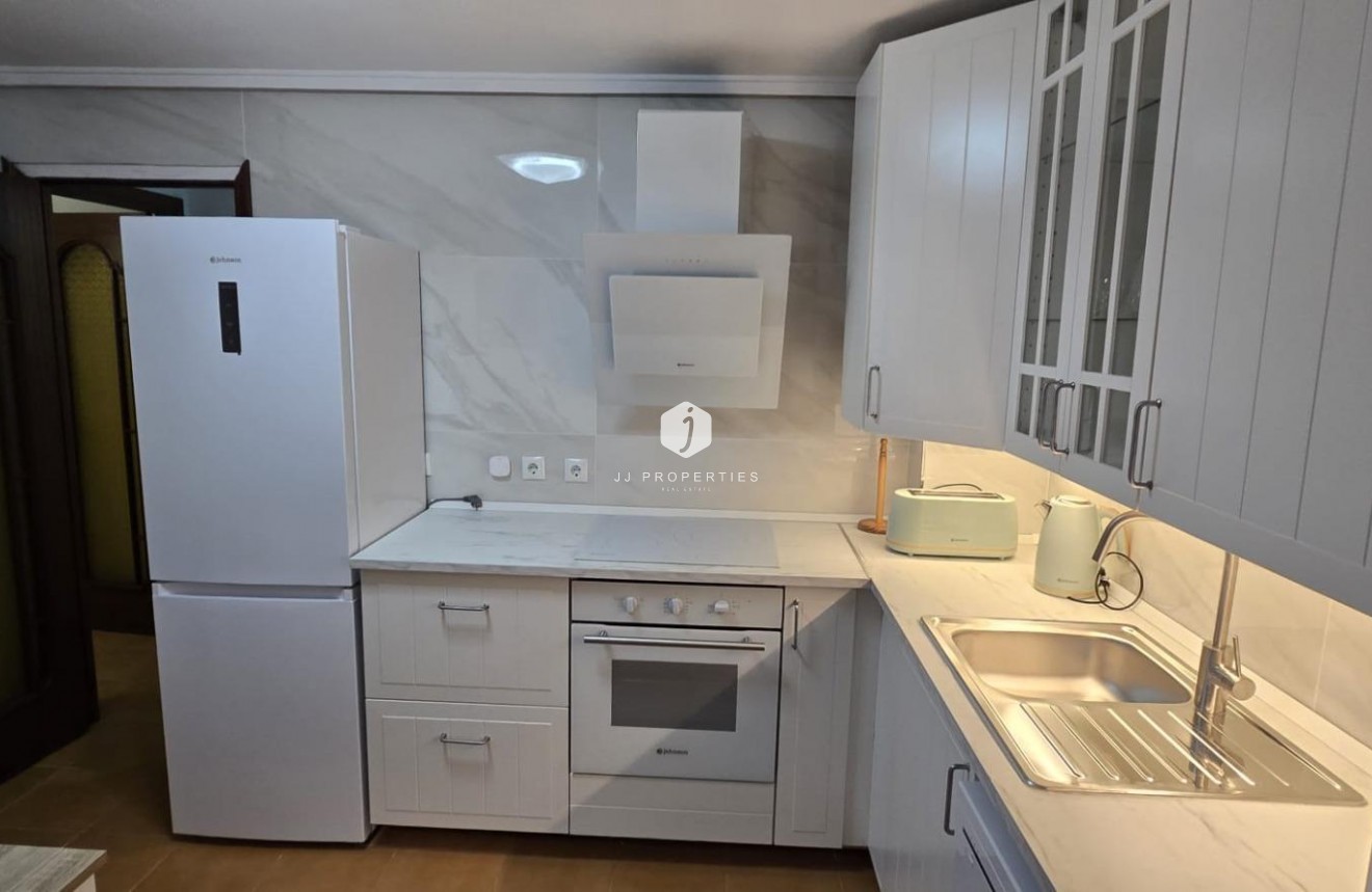 D'occasion - Appartement -
Torrevieja - Centro