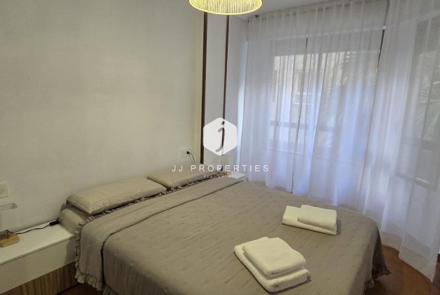 D'occasion - Appartement -
Torrevieja - Centro