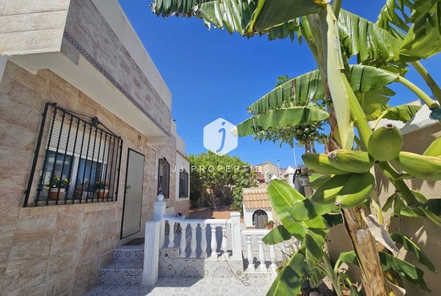 Segunda mano - Villa -
Torrevieja - Torre Del Moro