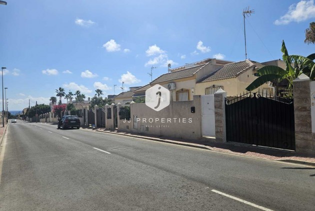 Segunda mano - Villa -
Torrevieja - Torre Del Moro