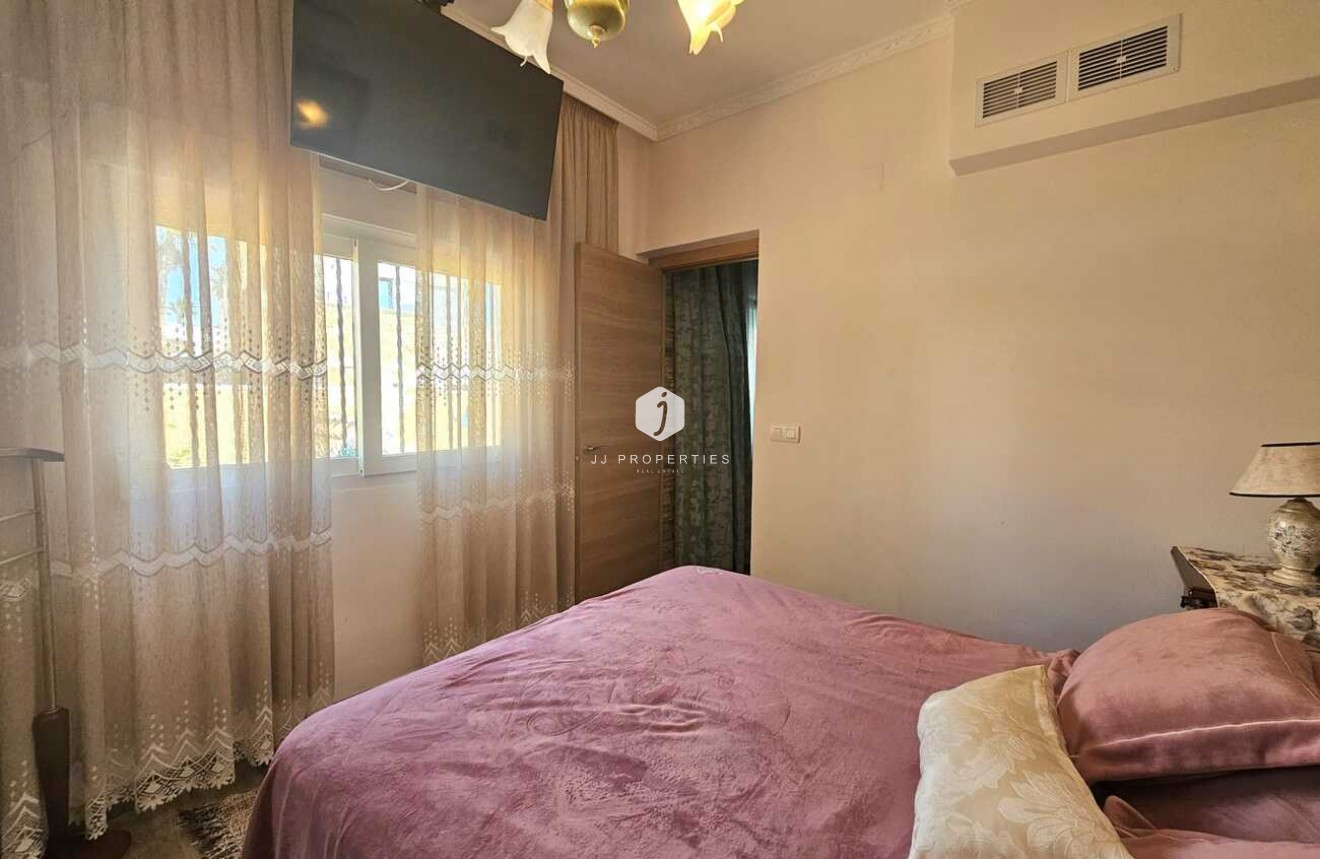 Segunda mano - Villa -
Torrevieja - Torre Del Moro