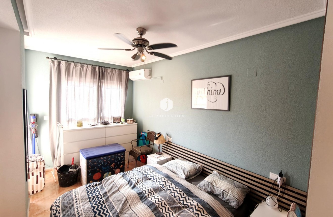 Segunda mano - Apartamento / piso -
Torrevieja - Playa del Cura