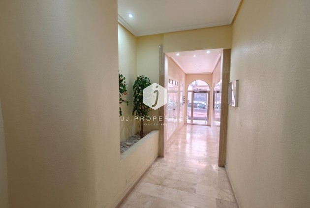 Segunda mano - Apartamento / piso -
Torrevieja - Playa del Cura