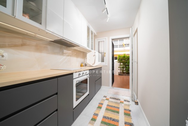 Segunda mano - Bungalow -
Torrevieja - La Mata