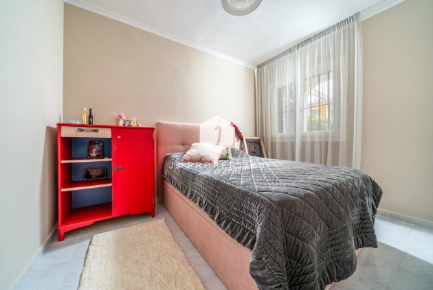 Segunda mano - Bungalow -
Torrevieja - La Mata