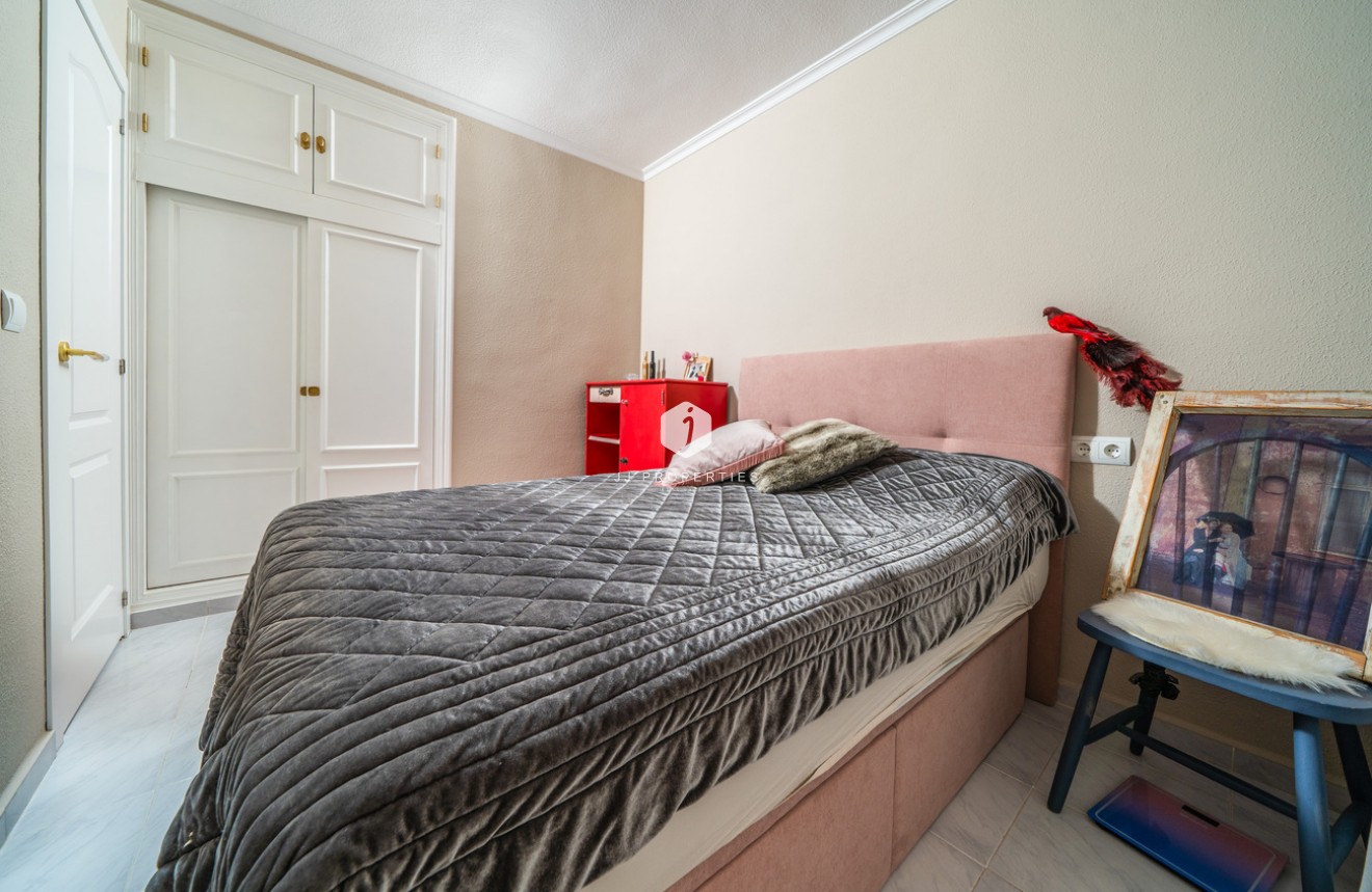 Segunda mano - Bungalow -
Torrevieja - La Mata