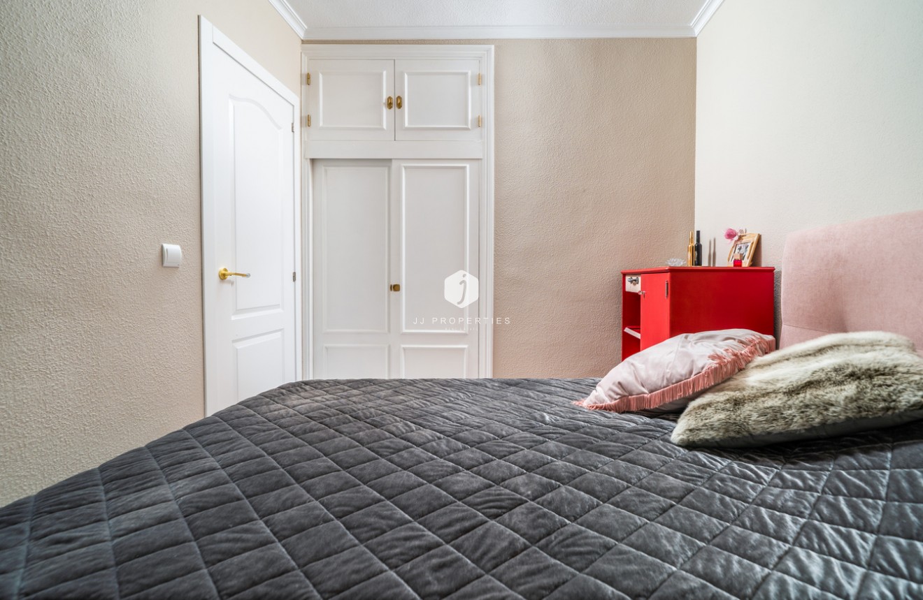 Segunda mano - Bungalow -
Torrevieja - La Mata