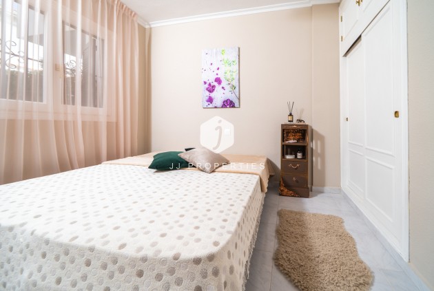 Segunda mano - Bungalow -
Torrevieja - La Mata