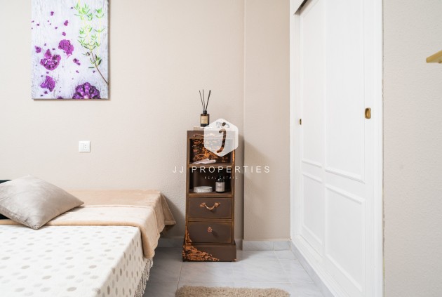 Segunda mano - Bungalow -
Torrevieja - La Mata