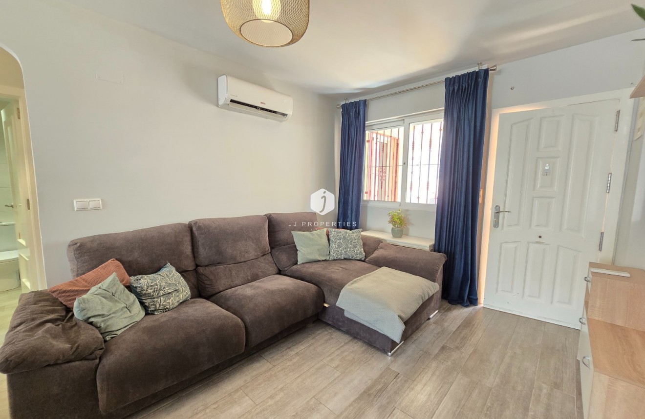 Segunda mano - Apartamento / piso -
Orihuela Costa - Costa Blanca