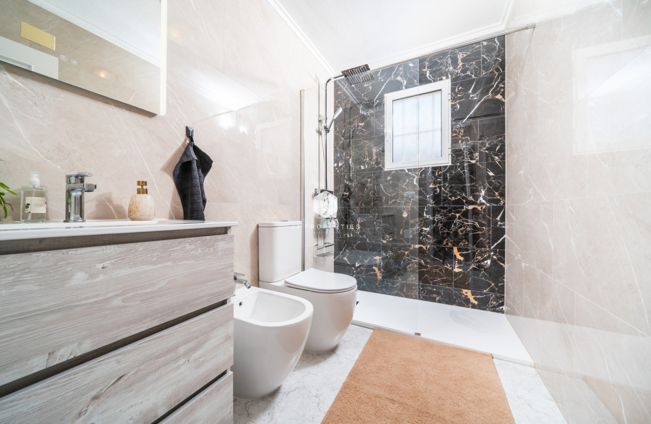 D'occasion - Chalet -
Orihuela Costa - Los Almendros - La Florida