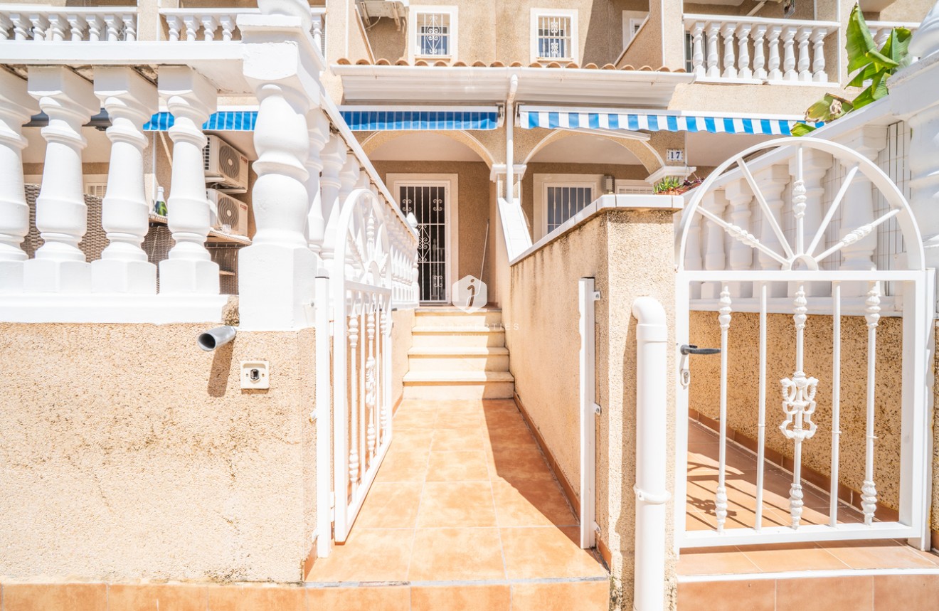 D'occasion - Chalet -
Orihuela Costa - Los Almendros - La Florida