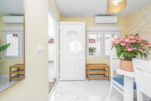 Segunda mano - Bungalow -
Torrevieja - Torretas