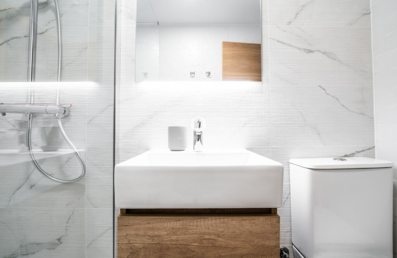 Segunda mano - Bungalow -
Torrevieja - Torretas