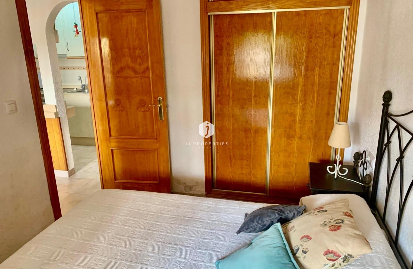 Segunda mano - Apartamento / piso -
Torrevieja - La Mata