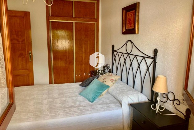 Segunda mano - Apartamento / piso -
Torrevieja - La Mata