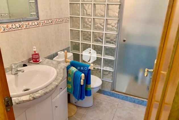 Segunda mano - Apartamento / piso -
Torrevieja - La Mata