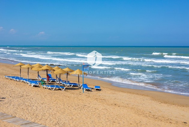 Segunda mano - Apartamento / piso -
Torrevieja - La Mata