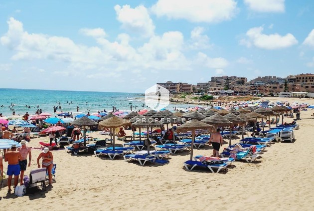 Segunda mano - Apartamento / piso -
Torrevieja - La Mata