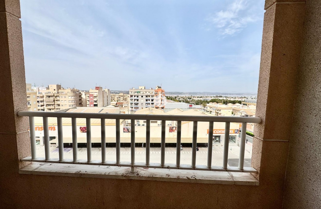 Segunda mano - Ático -
Torrevieja - El molino