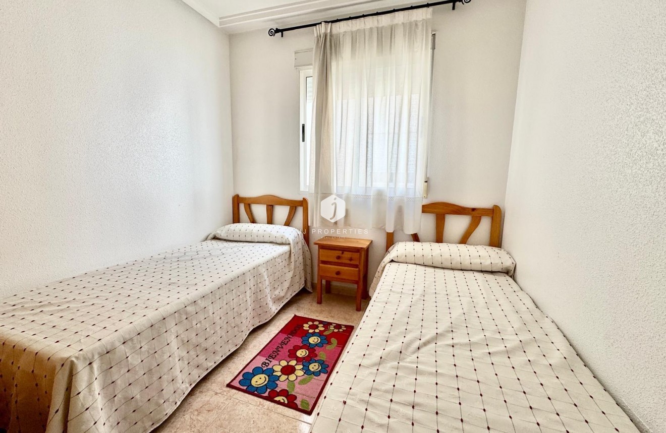 Segunda mano - Ático -
Torrevieja - El molino