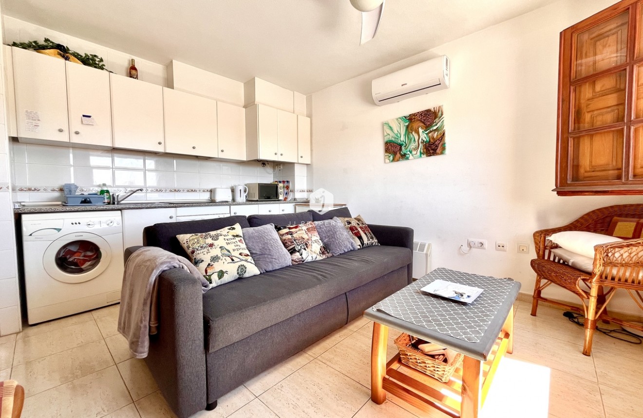 Segunda mano - Apartamento / piso -
Playa Flamenca - Costa Blanca