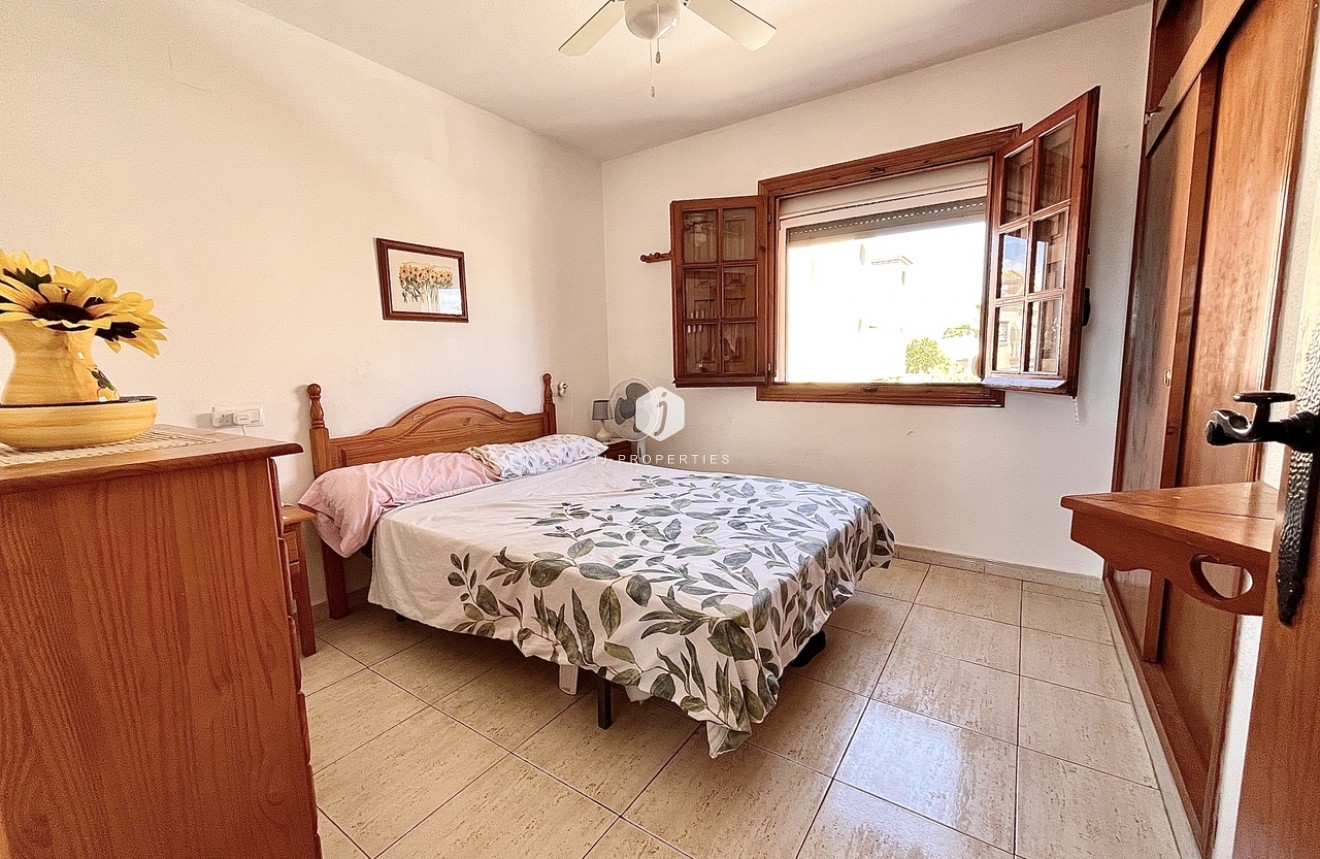 Segunda mano - Apartamento / piso -
Playa Flamenca - Costa Blanca