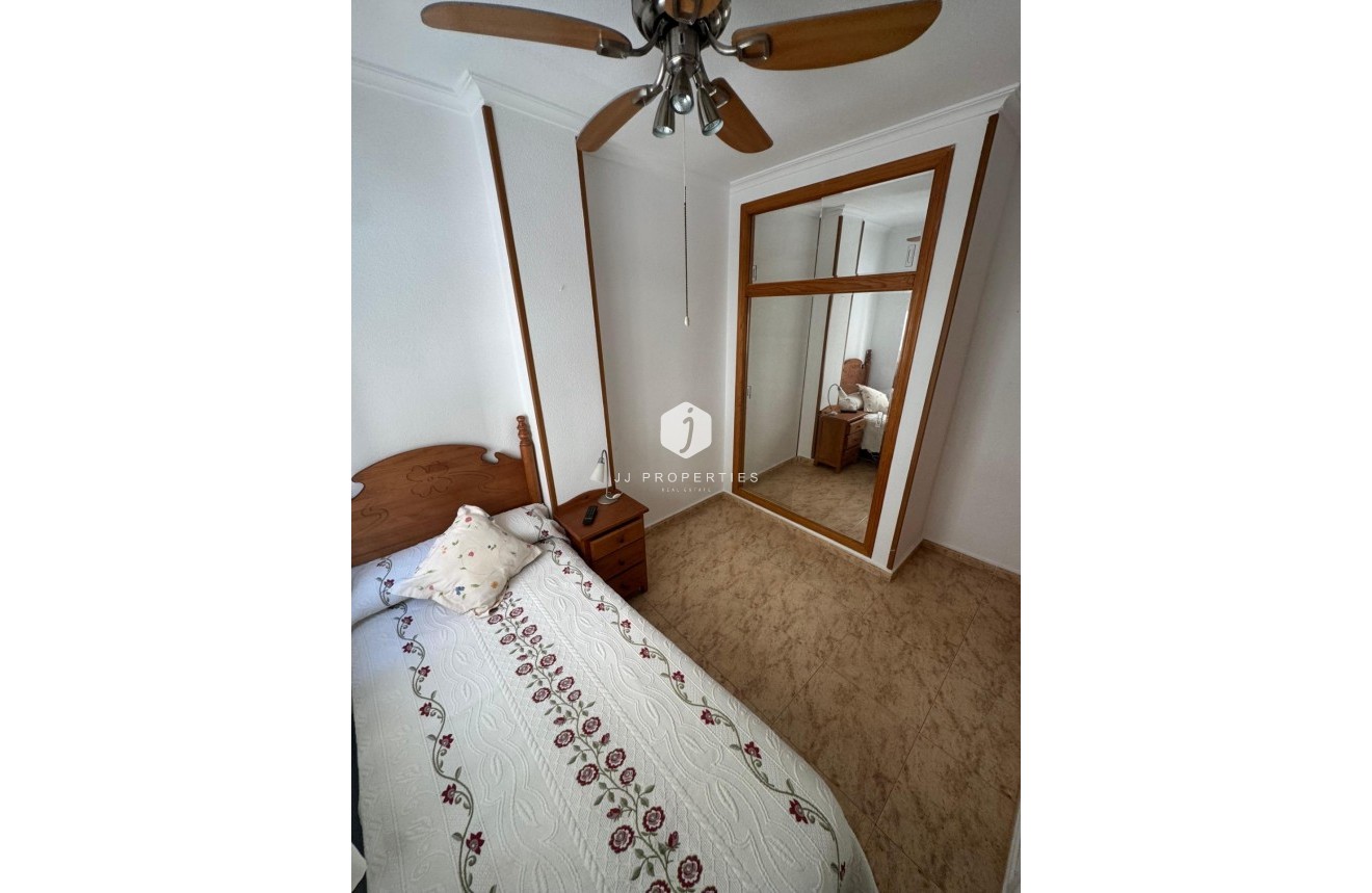 Segunda mano - Apartamento / piso -
Torrevieja - Habaneras