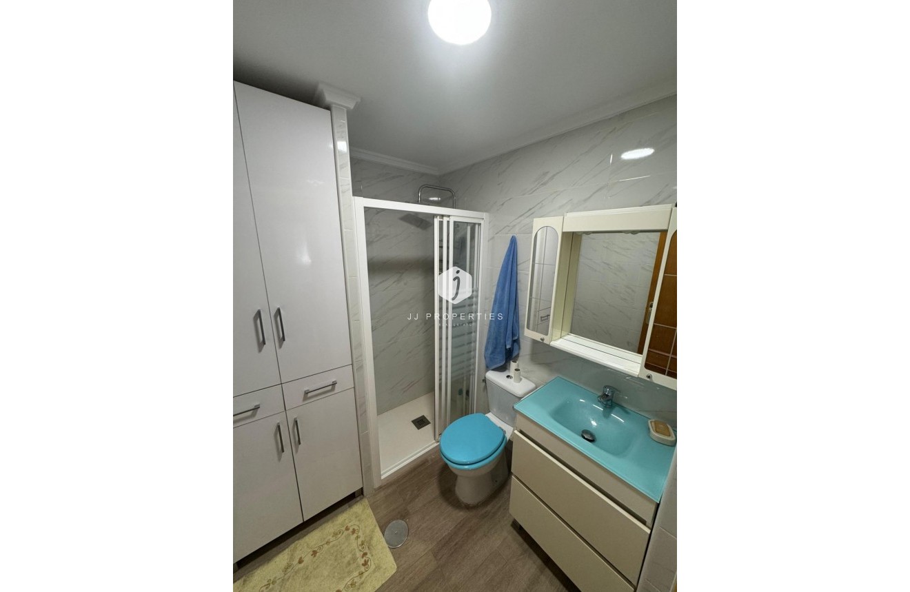 Segunda mano - Apartamento / piso -
Torrevieja - Habaneras