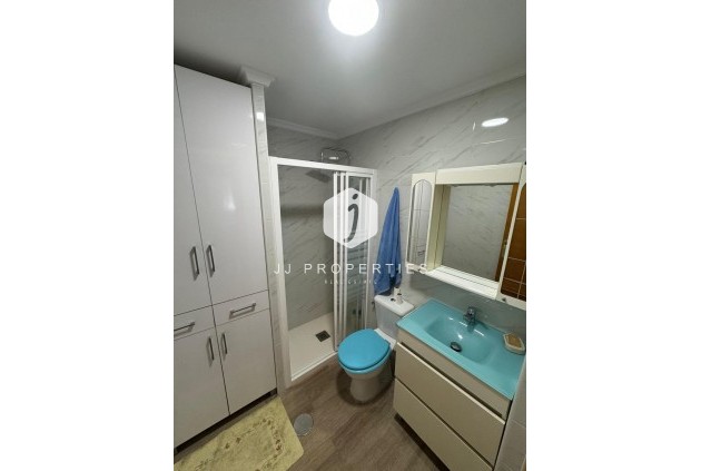 Segunda mano - Apartamento / piso -
Torrevieja - Habaneras