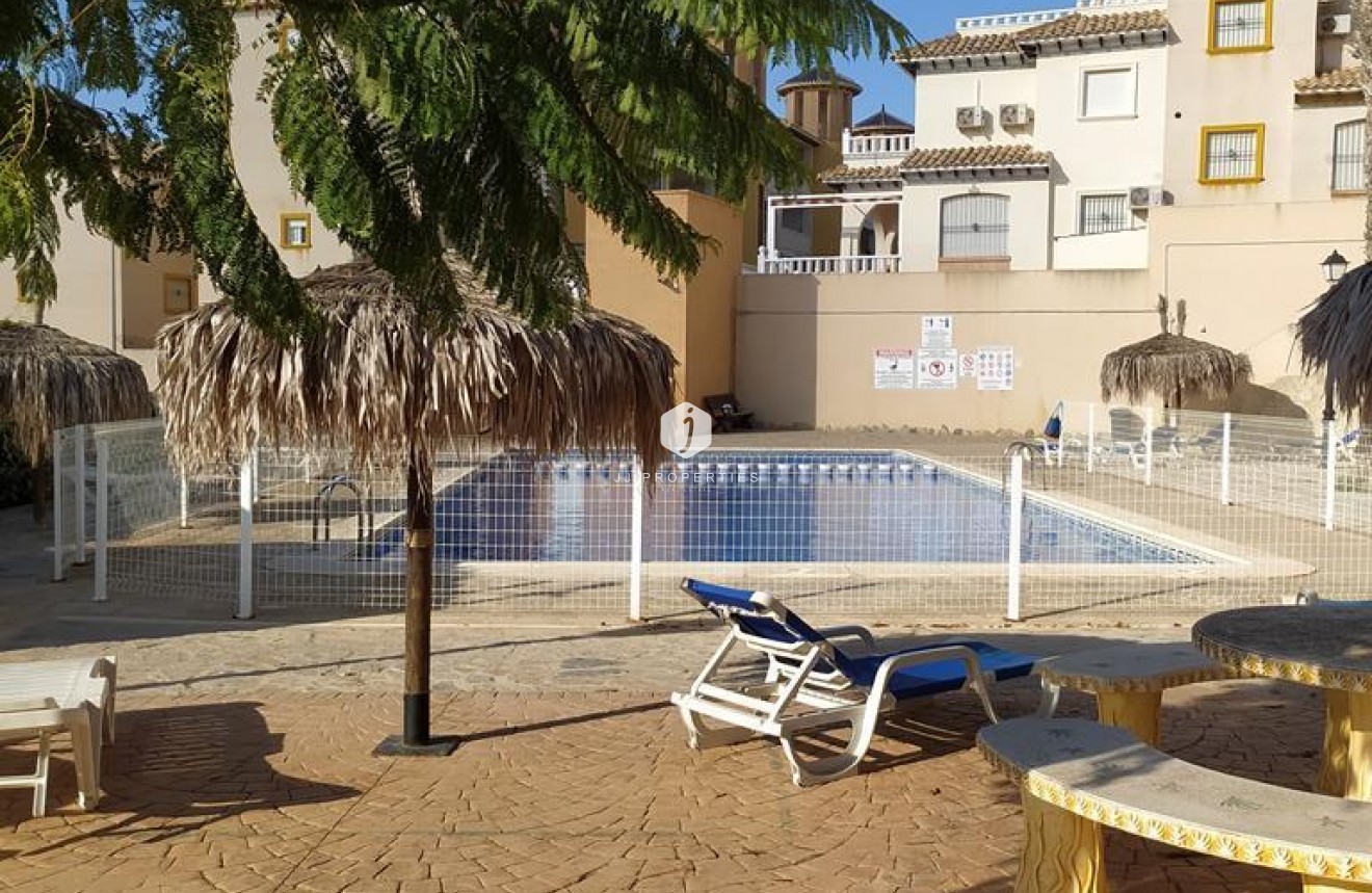 Segunda mano - Apartamento / piso -
Orihuela Costa - LOMAS CABO ROIG
