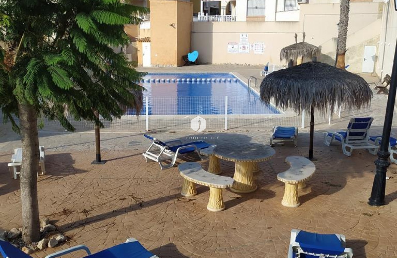 Segunda mano - Apartamento / piso -
Orihuela Costa - LOMAS CABO ROIG