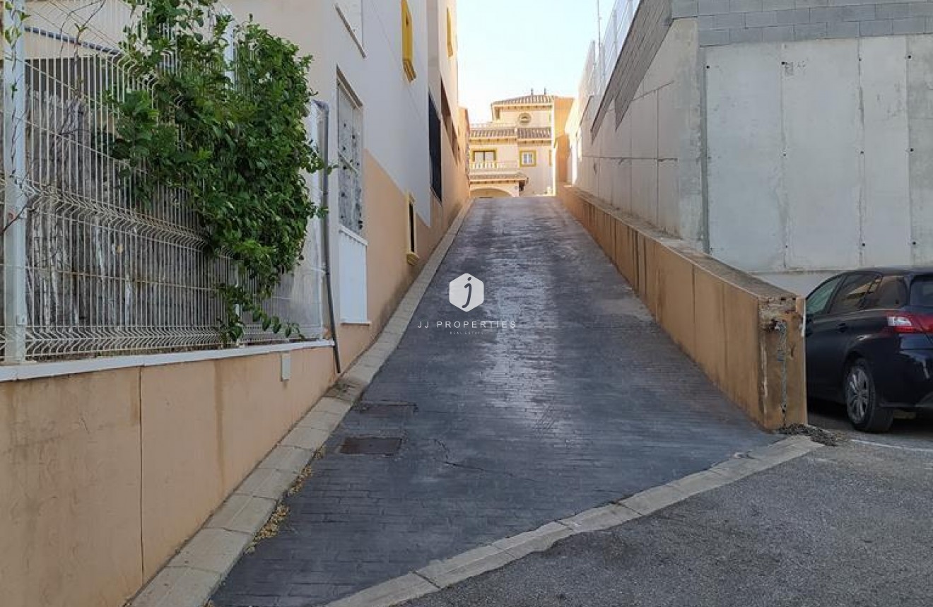 Segunda mano - Apartamento / piso -
Orihuela Costa - LOMAS CABO ROIG