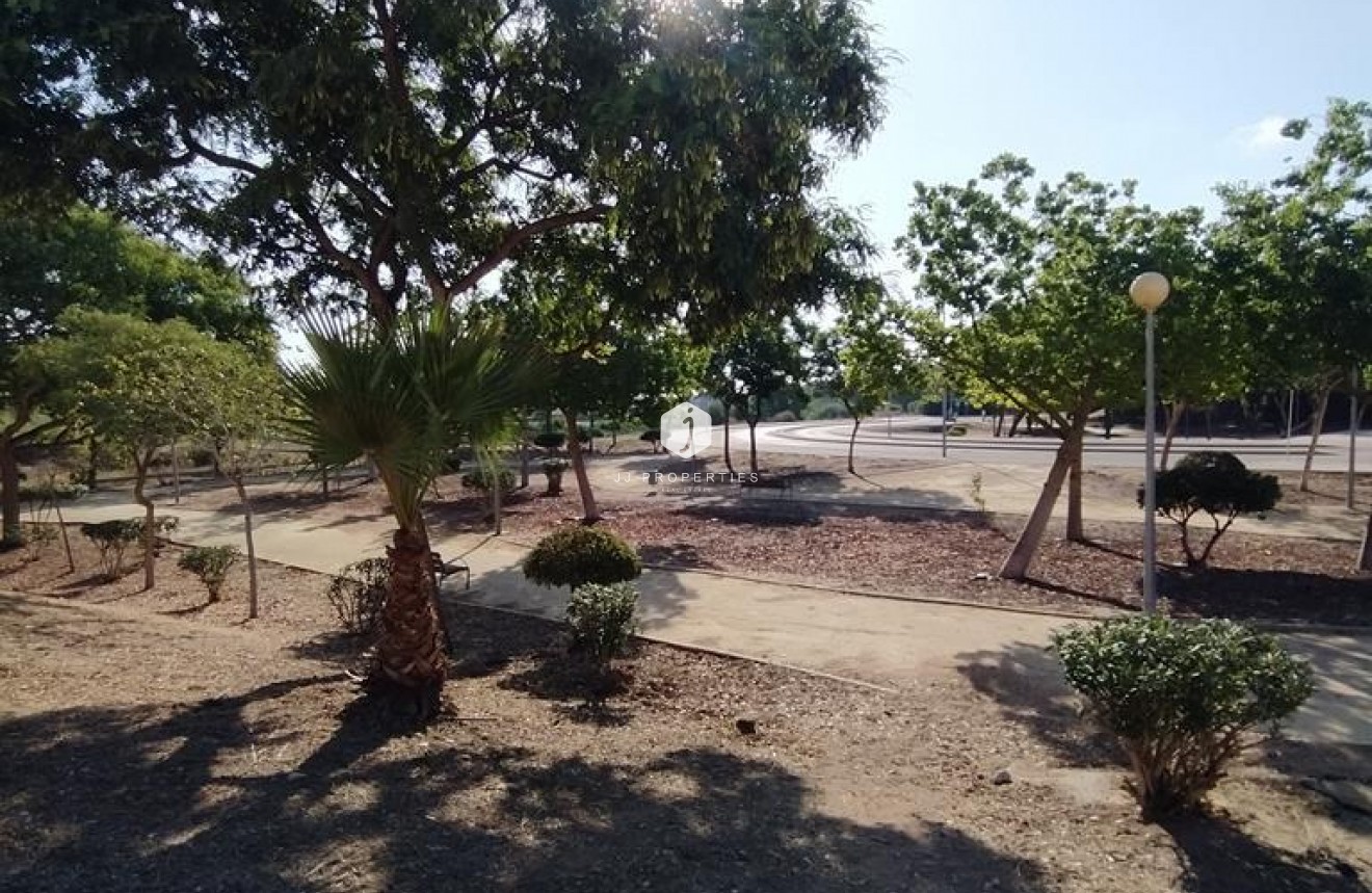 Segunda mano - Apartamento / piso -
Orihuela Costa - LOMAS CABO ROIG